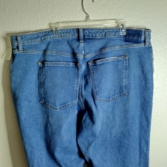 NWT Abercrombie & Fitch Curve Love High Rise 90s Relaxed Jean sz 22 - Picture 7 of 9
